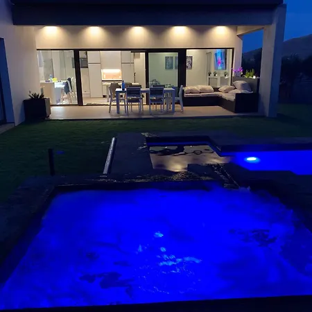 Holiday home Laian Triquivijate