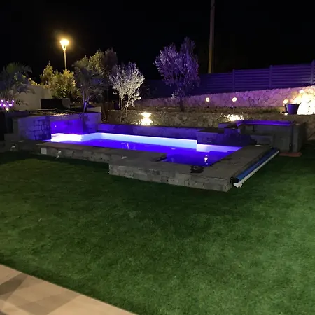 Holiday home Laian Triquivijate